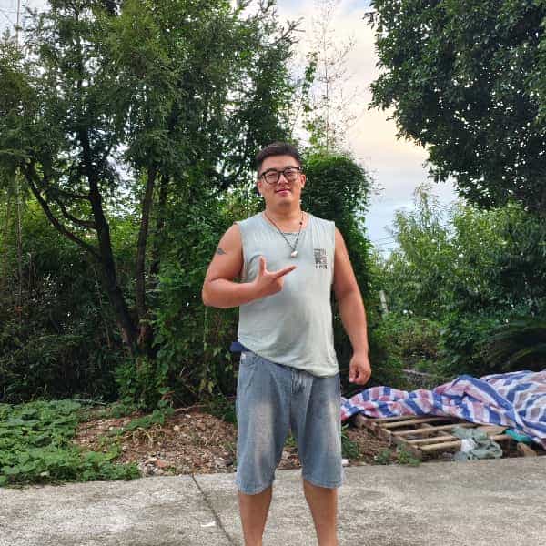 32岁岁浙江单身帅哥 - 凉山吉缘网