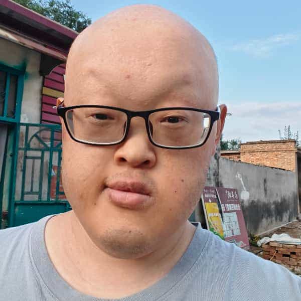 28岁岁山东单身帅哥 - 凉山吉缘网
