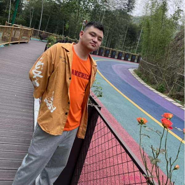 28岁岁湖南单身帅哥 - 凉山吉缘网